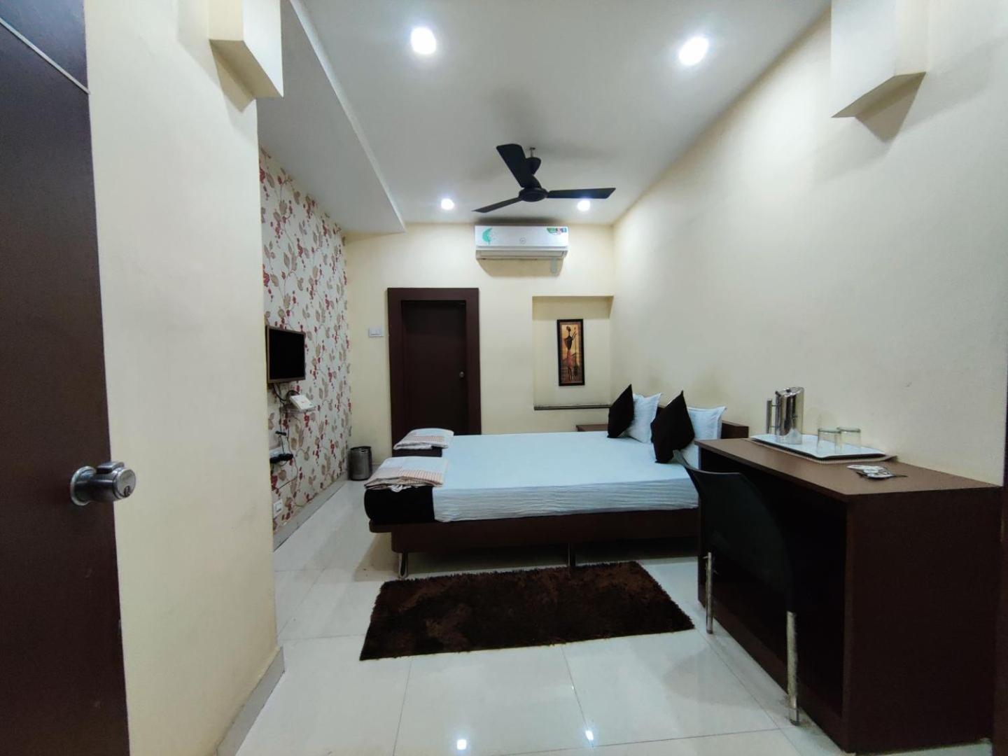 Gulmohar - By Mansi Service Apartment Нагпур Екстериор снимка